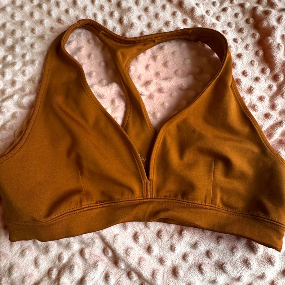 Mika Yoga Wear Deep V Racerback Sports Bra - Rust Orange